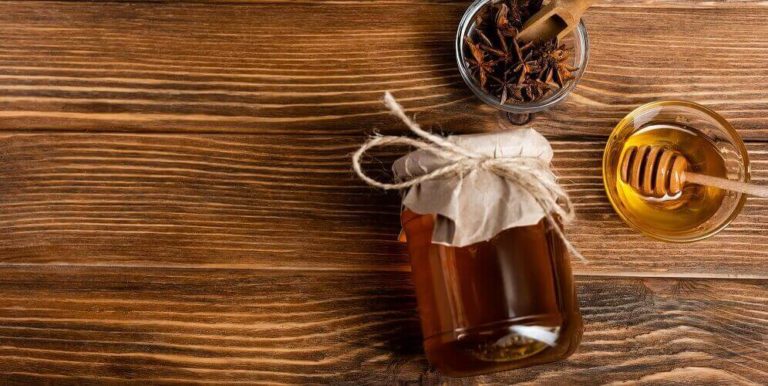 Dark Honey vs. Light Honey: Is Darker Honey Healthier? (2022 Guide ...